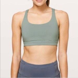 lululemon Energy Bra size 8 - excellent condition!